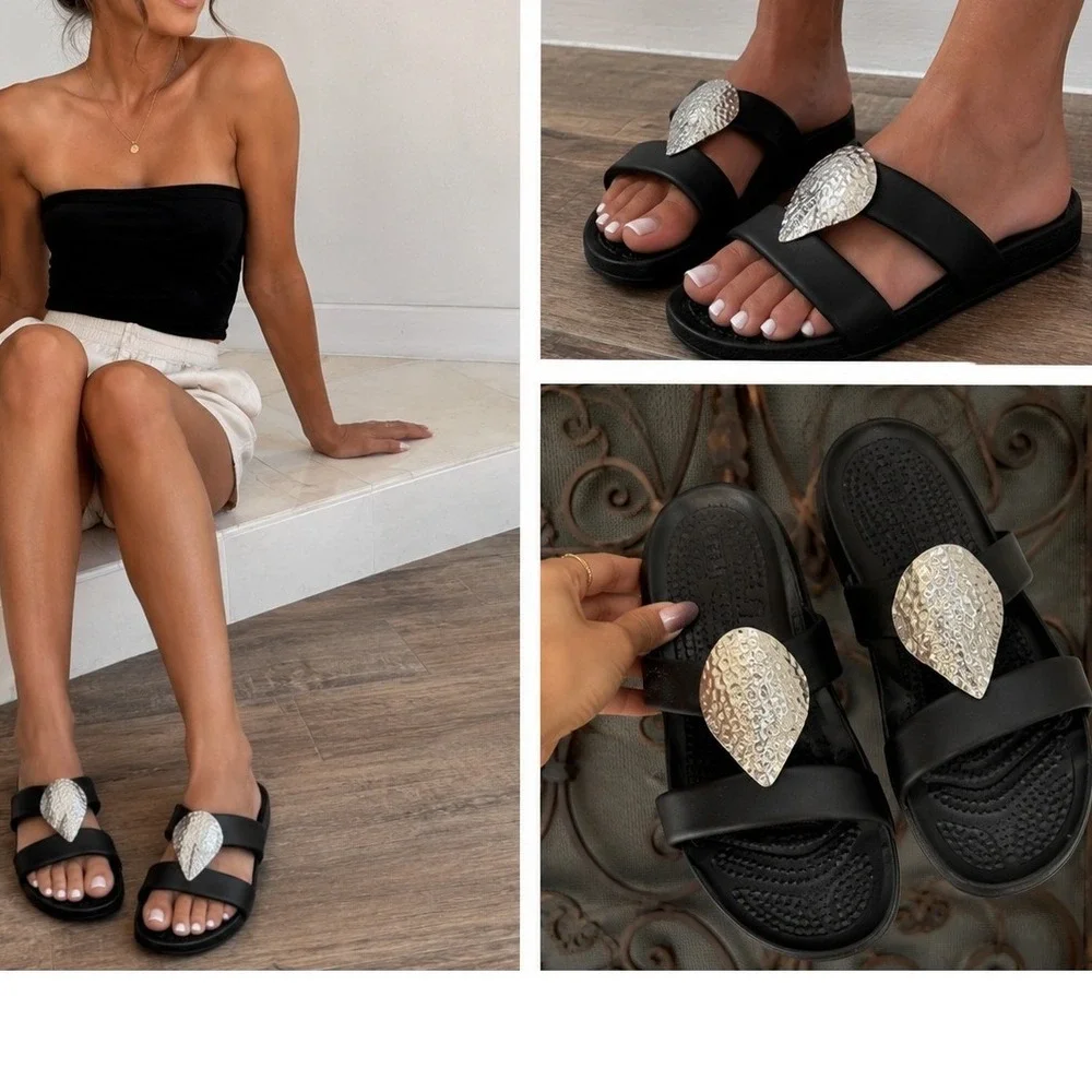 Crocs Sanrah Hammered Circle Wedge Sandals Black Silver Women 11 Beach slide